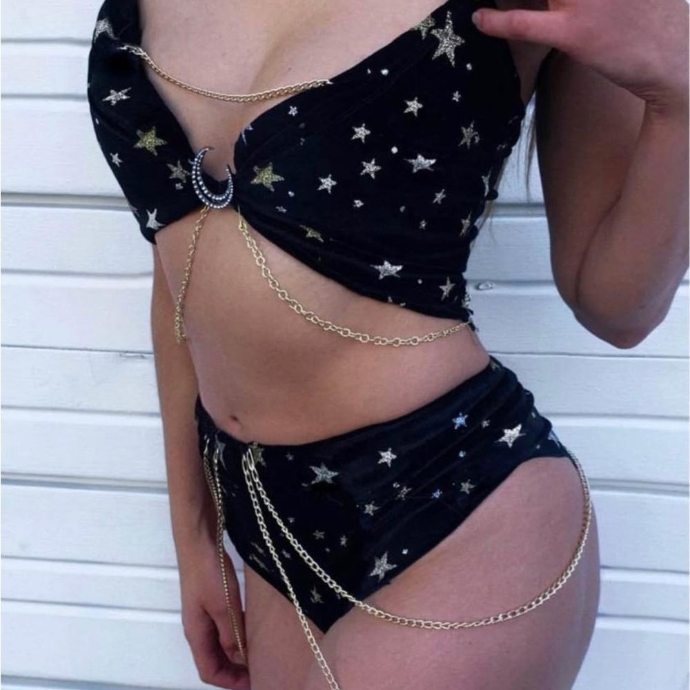 Star Chain Outfit